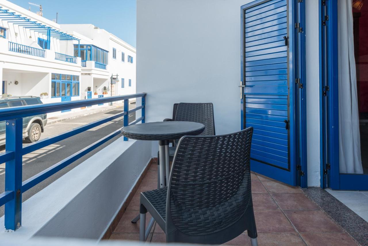 Modern Beach House In Famara Exterior photo